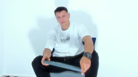 Snapshot of mitchellburns chatting on 12.26.24 mitchell online show from 12.26.24