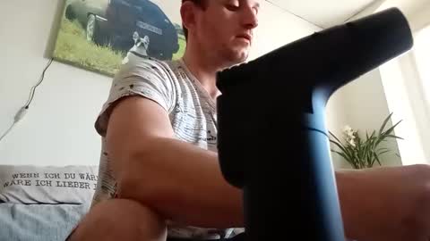 Snapshot of mitchi198989 chatting on 12.04.25 mitchi198989 online show from 12.04.25