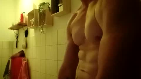 Snapshot of mitchi198989 chatting on 12.15.25 mitchi198989 online show from 12.15.25