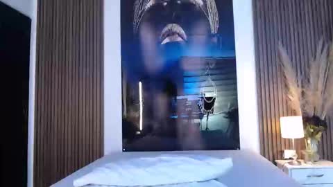 Mtica Brennet online show from 12.05.25