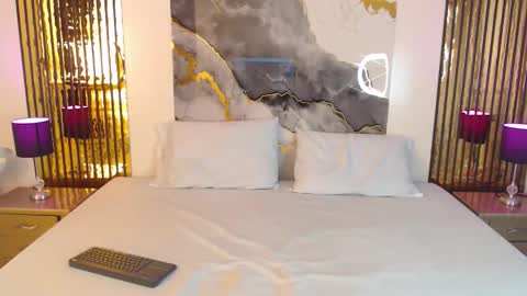 Mtica Brennet online show from 12.22.25