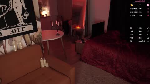 Snapshot of miuri_miy chatting on 10.30.25 Yuka online show from 10.30.25