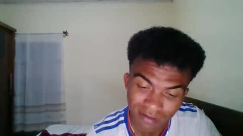 Snapshot of mixedboy_sexy chatting on 10.05.25 mixedboy_sexy online show from 10.05.25