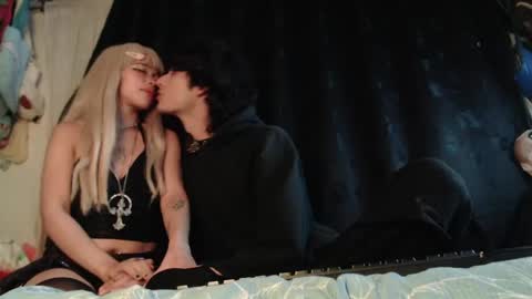 Naomi and Nekorii online show from 04.22.26