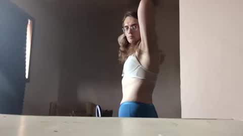 miyahw803 online show from 10.14.25