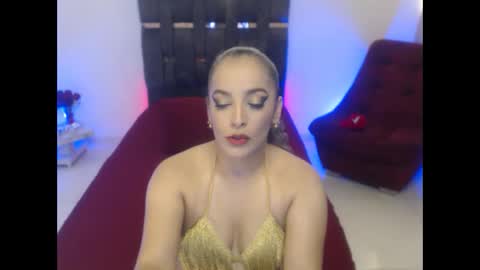 Snapshot of miyu_charlotte chatting on 10.04.25 Charlotte online show from 10.04.25