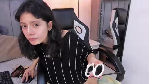 Snapshot of miyu_komori chatting on 02.12.26 miyu_komori online show from 02.12.26