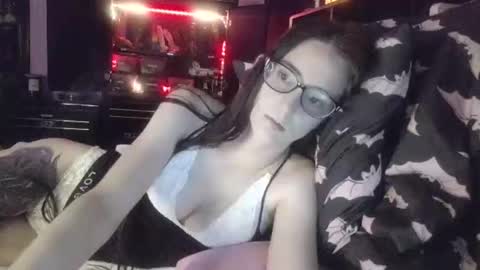 Mizz Bonez online show from 06.05.26