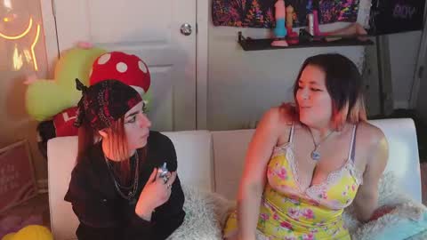 Snapshot of mj_vodkagirls chatting on 02.26.25 Hera Tethra Bathtub stream 20k followers Ask about our custom videos3 online show from 02.26.25