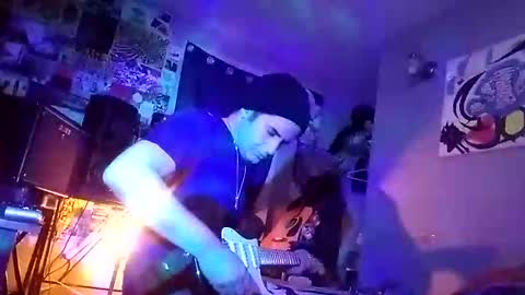 Snapshot of mjmckenz55 chatting on 10.21.25 Daddy720 online show from 10.21.25