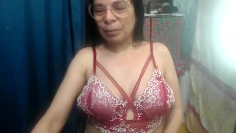 Snapshot of mmaturemessy chatting on 10.07.25 kelly online show from 10.07.25