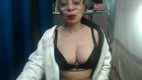 Snapshot of mmaturemessy chatting on 10.23.25 kelly online show from 10.23.25