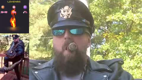 Snapshot of mmazsnake chatting on 10.19.25 SMOKINsnakeEYEZ online show from 10.19.25