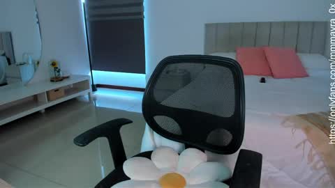 MAYRA   online show from 04.16.26