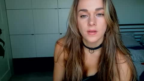 mmminnie online show from 10.31.25