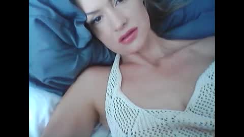 mmmmyesplease1 online show from 12.20.24