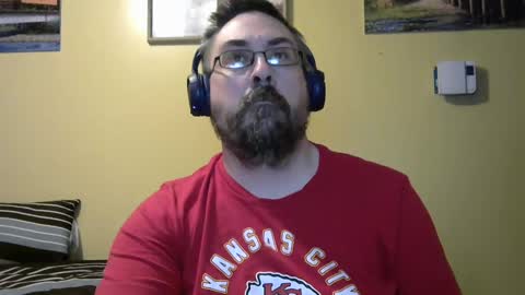 Snapshot of mmr45 chatting on 09.29.25 mmr45 online show from 09.29.25