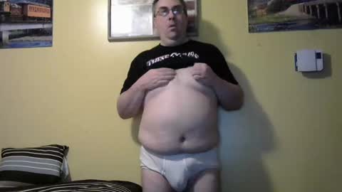 Snapshot of mmr45 chatting on 10.04.25 mmr45 online show from 10.04.25