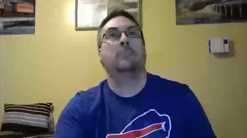 Snapshot of mmr45 chatting on 10.14.25 mmr45 online show from 10.14.25