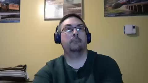 Snapshot of mmr45 chatting on 10.15.25 mmr45 online show from 10.15.25