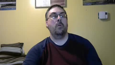 Snapshot of mmr45 chatting on 10.22.25 mmr45 online show from 10.22.25