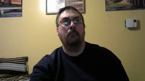 Snapshot of mmr45 chatting on 10.26.25 mmr45 online show from 10.26.25