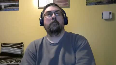 Snapshot of mmr45 chatting on 11.13.25 mmr45 online show from 11.13.25