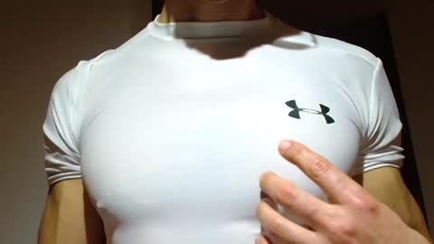 Snapshot of mmuscularman chatting on 10.02.25 mmuscularman online show from 10.02.25