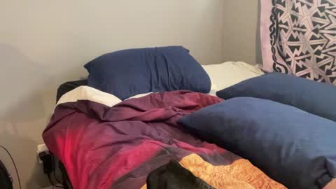 MNTuiLa online show from 01.25.25