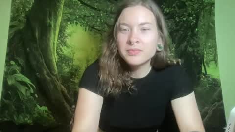 Snapshot of mo0n_goddess chatting on 06.13.26 Misty online show from 06.13.26