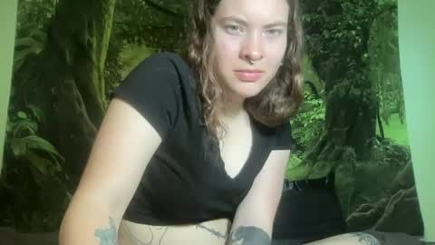 Snapshot of mo0n_goddess chatting on 06.26.26 Misty online show from 06.26.26