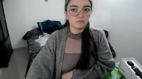 Snapshot of mocca_117 chatting on 09.19.25 Sam online show from 09.19.25