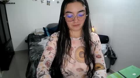 Snapshot of mocca_117 chatting on 09.30.25 Sam online show from 09.30.25