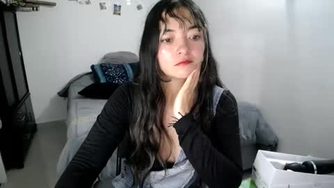 Snapshot of mocca_117 chatting on 10.22.25 Sam online show from 10.22.25