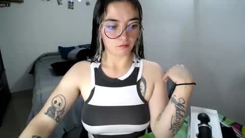 Snapshot of mocca_117 chatting on 10.28.25 Sam online show from 10.28.25