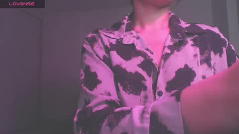 Snapshot of modjo_ chatting on 10.14.25 Modjo online show from 10.14.25