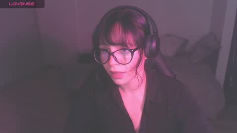 Snapshot of modjo_ chatting on 11.08.25 Modjo online show from 11.08.25