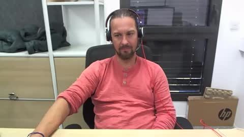 Snapshot of moi9876543210 chatting on 10.17.25 Julien online show from 10.17.25