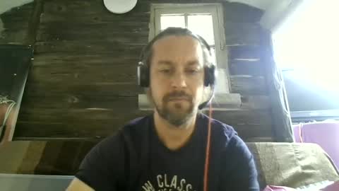 Snapshot of moi9876543210 chatting on 06.15.26 Julien online show from 06.15.26