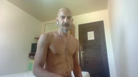 Snapshot of moica84 chatting on 02.04.25 moica84 online show from 02.04.25