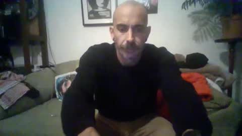 Snapshot of moica84 chatting on 10.26.25 moica84 online show from 10.26.25