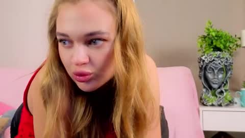 Kylie online show from 09.18.25