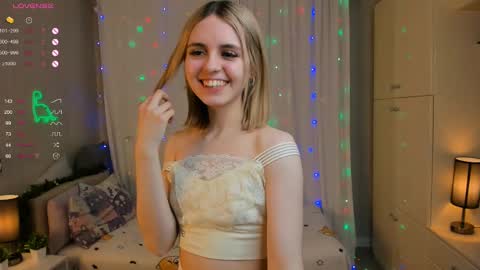 Laura online show from 02.12.25