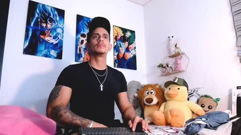 Moises Paez online show from 01.06.25