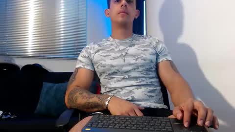 Moises Paez online show from 02.16.25