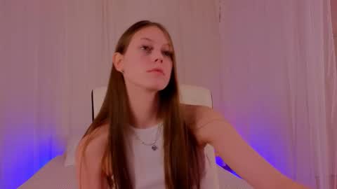 Molly online show from 10.02.25