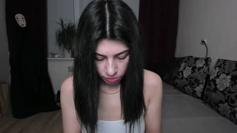 Snapshot of molaganna chatting on 12.21.24 molaganna online show from 12.21.24