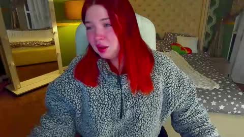 Snapshot of molinmoon chatting on 02.10.25 Rosa online show from 02.10.25