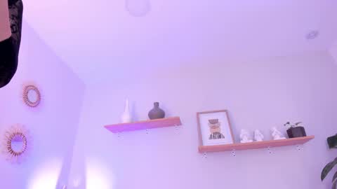 Snapshot of moll1e_ chatting on 03.06.25 M o L l i E online show from 03.06.25