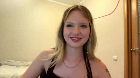 Snapshot of mollieadamek chatting on 05.09.26 Lisa online show from 05.09.26